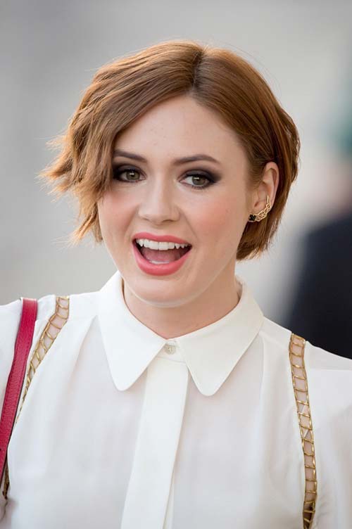 20 Short Hairstyles Celebs Love To Wear Fashionisers C