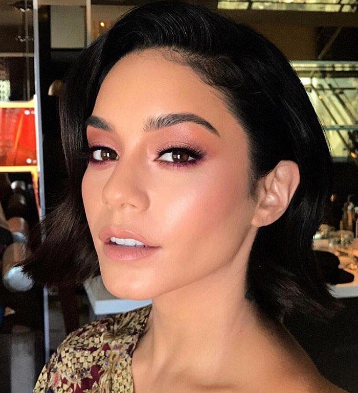 Dare To Try The Pink Eyeshadow Trend Vanessa Hudgens