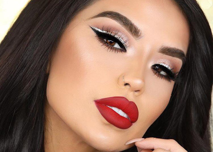 7 Red Lipstick Makeup Looks for Every Day of The Week