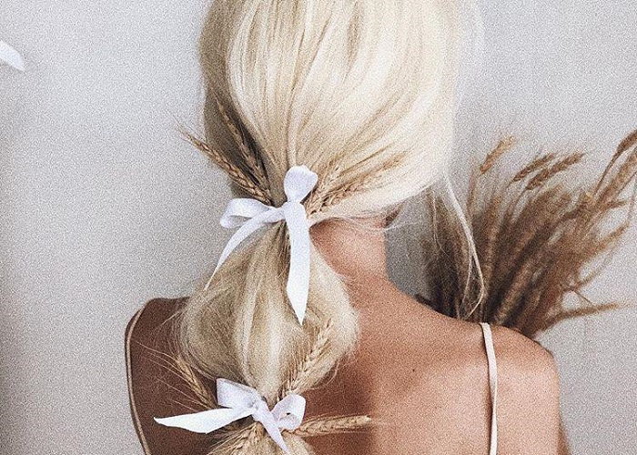 Pretty Ways To Accessorize Your Do This Season (17)