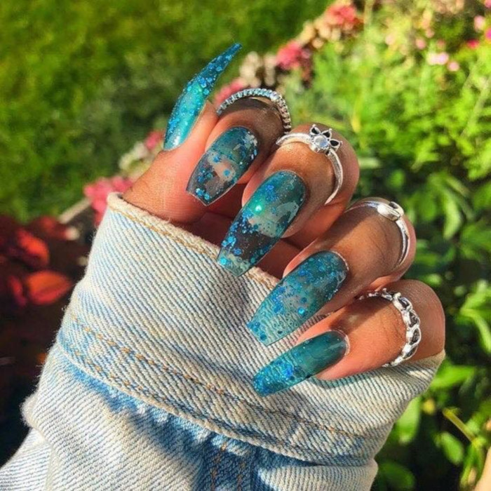 The-90s-Inspired-Jelly-Nails-Are-Trending-on-Instagram-blue nails