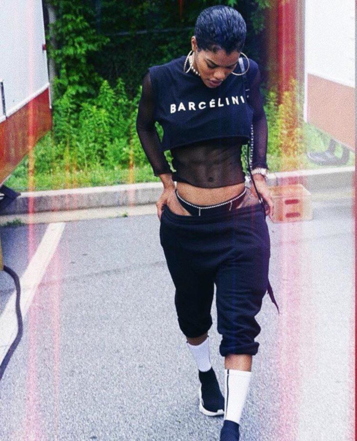 How-Celebrites-Are-Flaunting-Their-Rock-Hard-Abs-Teyana-Taylor