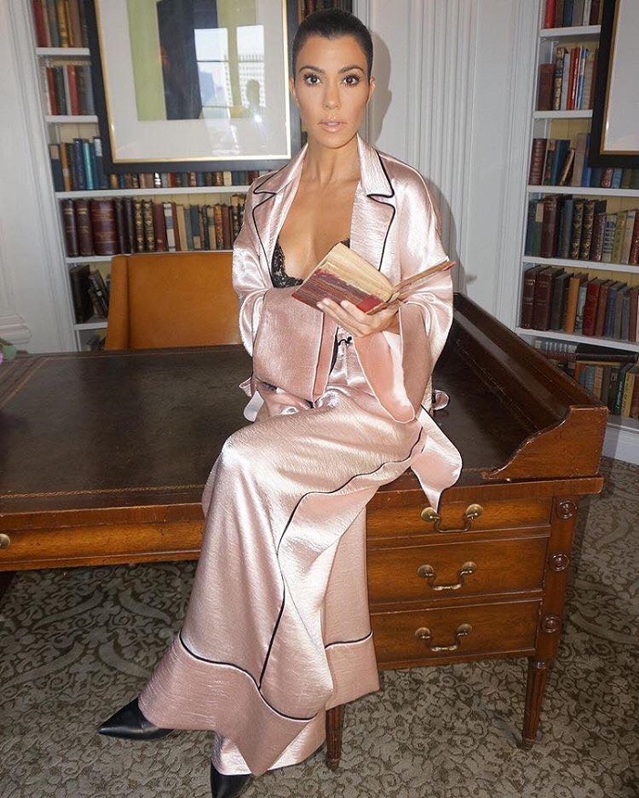Sultriest-Metallic-Ensembles-As-Seen-On-Stars blush suit
