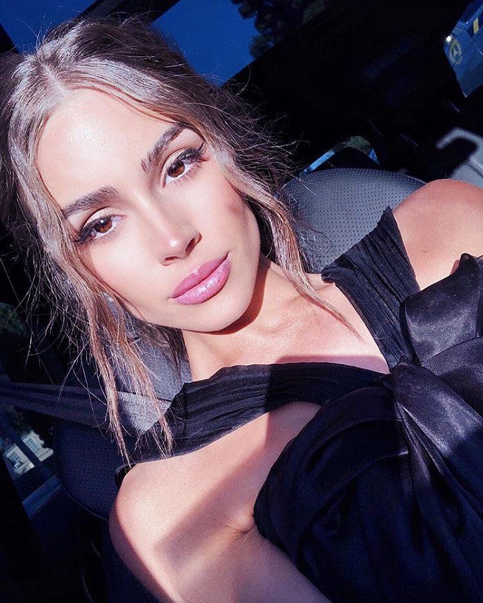Celebs-Are-Bringing-Back-The-90’s-Inspired-Tendrils-Hair-Trend-Olivia Culpo