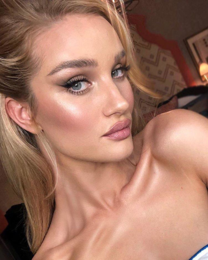 How-to-Nail-The-Mawy-Makeup-Trend-That-Got-Celebs-Obsessed-Rosie-Huntington-Whiteley