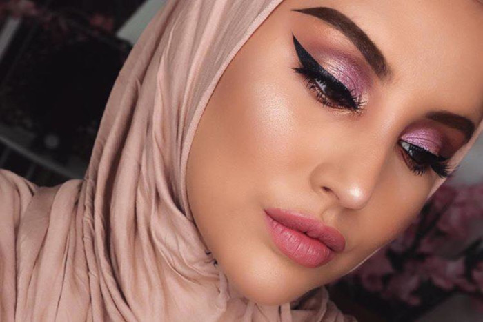 Huda-Beautys-Most-International-Looks-For-Everyone mauve makeup