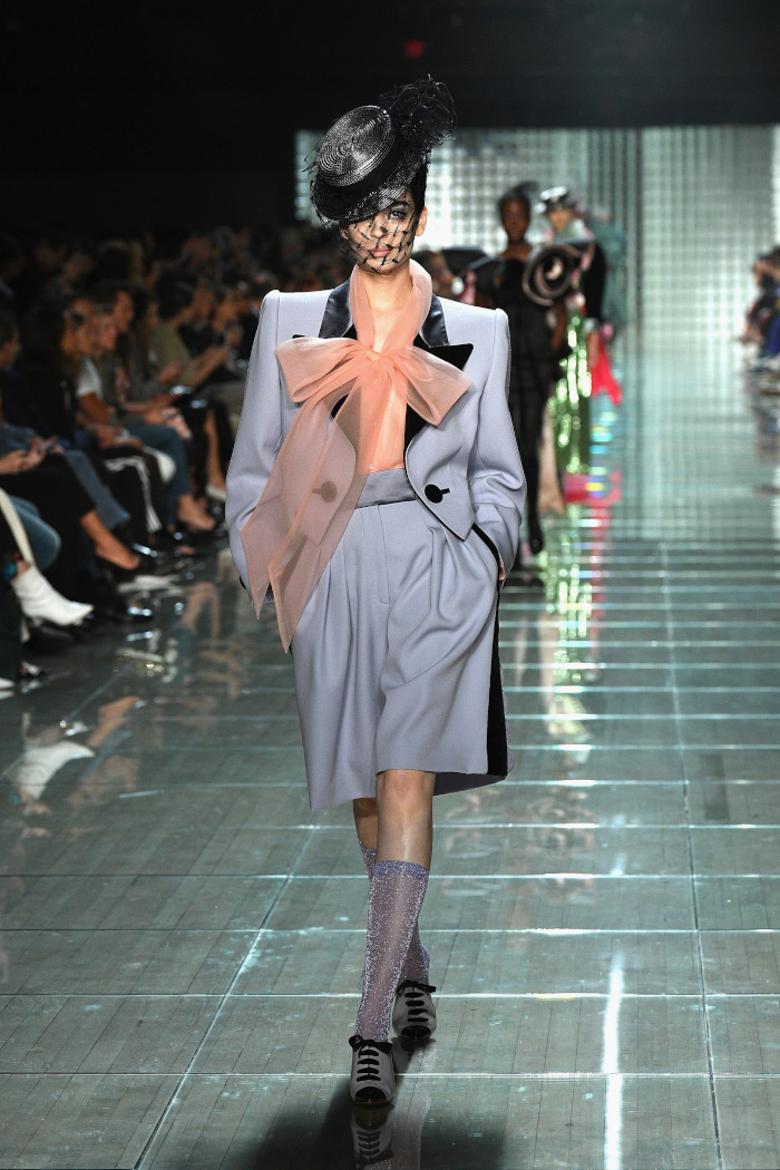 The-Runway-Looks-That-Proved-Bows-Are-Fashion-Chicest-Marc-Jacobs
