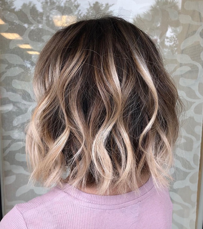 These-Winter-Hairstyles-Will-Take-Your-Breath-Away-beach waves