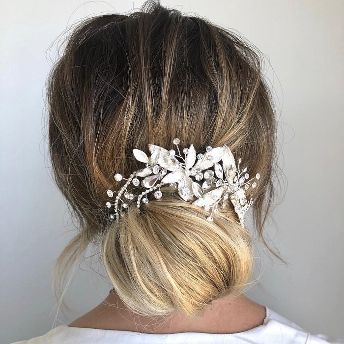 These-Winter-Hairstyles-Will-Take-Your-Breath-Away-embellished accessories