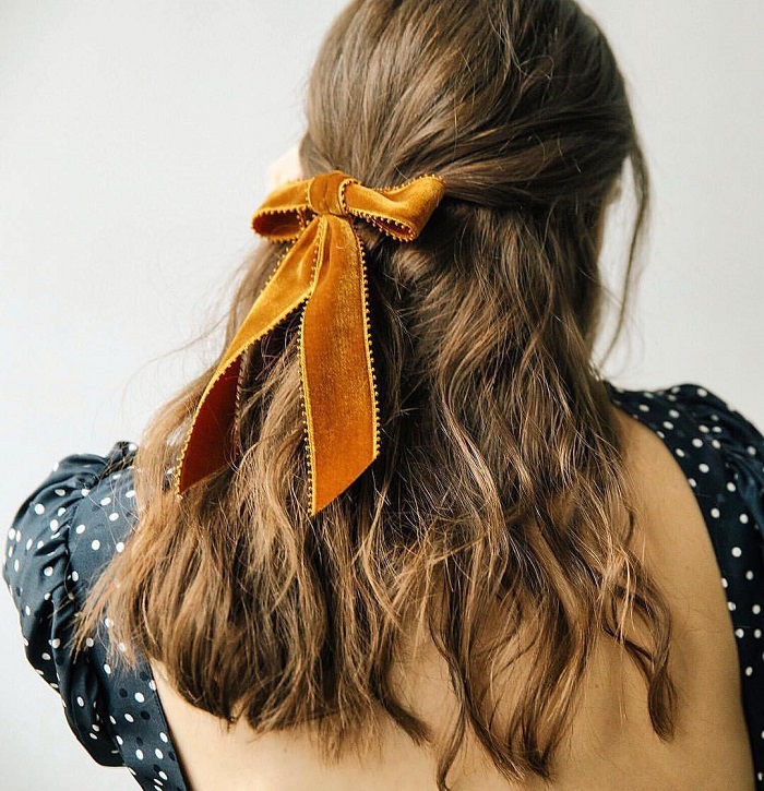 These-Winter-Hairstyles-Will-Take-Your-Breath-Away-hair bow