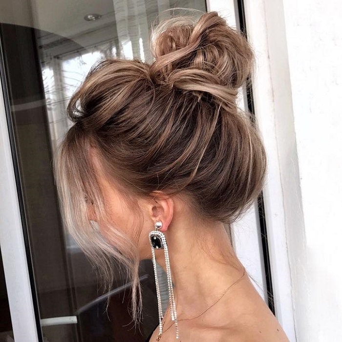 These-Winter-Hairstyles-Will-Take-Your-Breath-Away-high bun