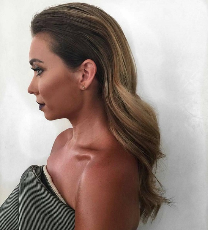 These-Winter-Hairstyles-Will-Take-Your-Breath-Away-sleek back hair
