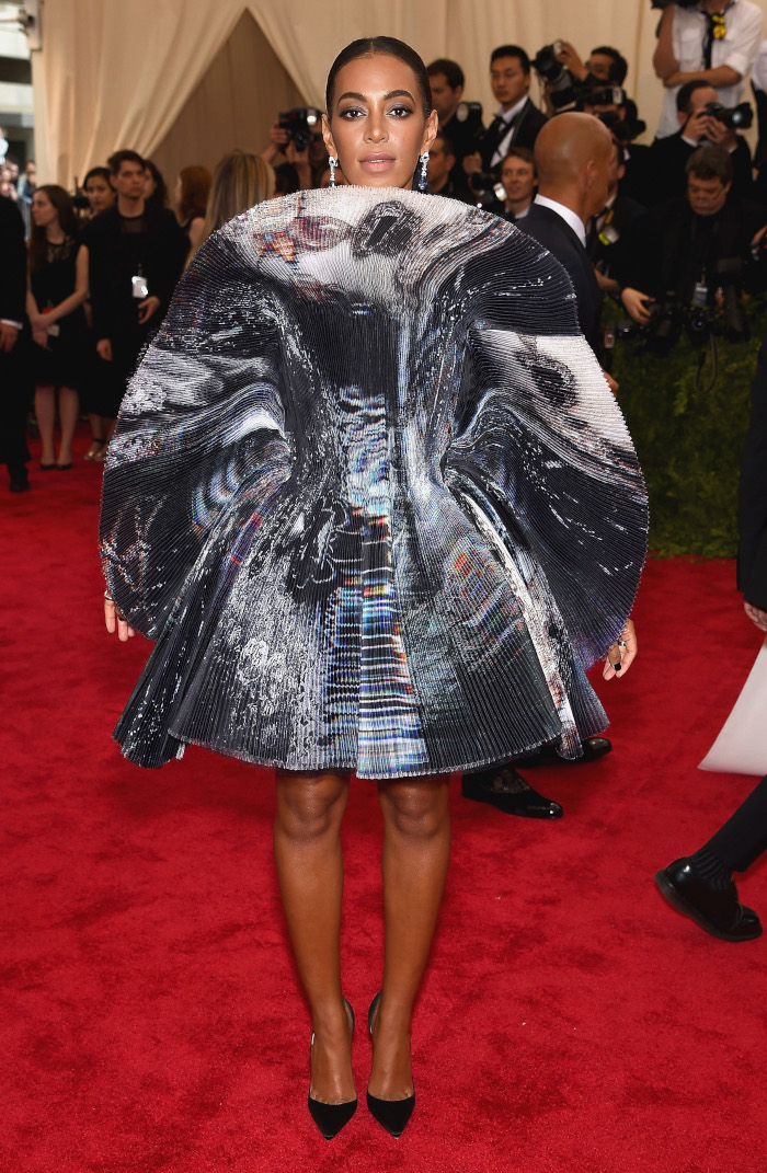 Crazy-Celebrity-Outfits-Well-Never-Forget-Solange