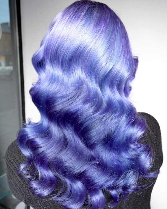 Metallic-Hair-Colors-You-Have-To-Try-This-Season-blueberry