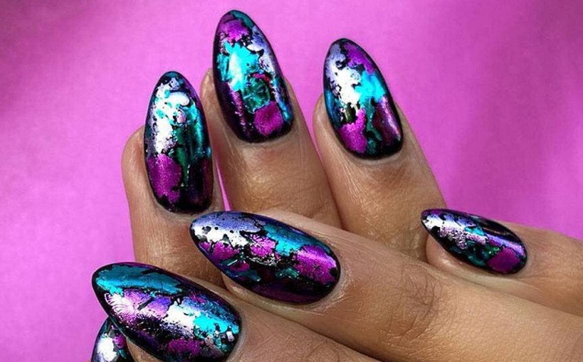 Trendy-Nail-Designs-You-Have-To-Try-This-Winter-21
