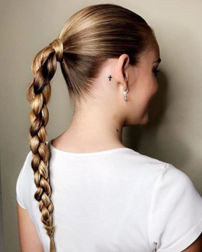 Your-Ultimate-Guide-to-Different-Types-of-Braids-four-strand-braid
