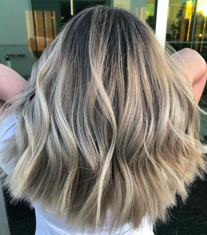 Smoked-Marshmallow-is-2019s-Trendiest-Blonde-Hair-Color-9