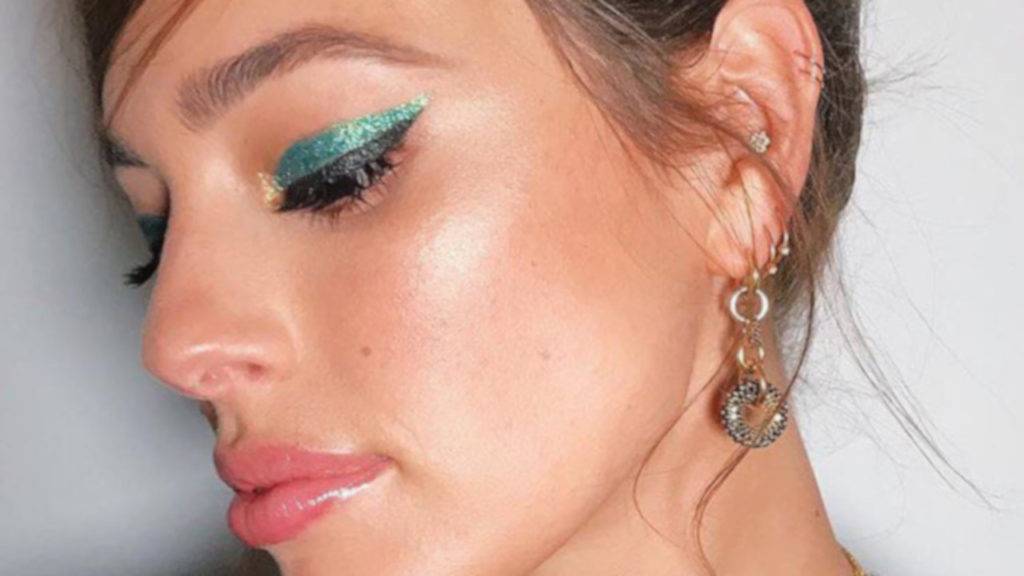 The-Eyeshadow-Color-Youve-Always-Feared-its-Trending-in-2019-green-eyeshadow-Ashley-Graham1