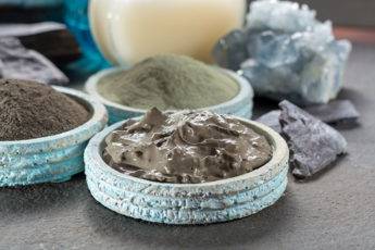 Dead-Sea-Minerals-Healthy-Skin-through-Natural-Means-dead-sea-mud-in-bowl-2