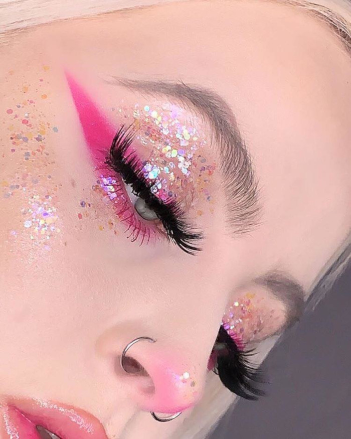 The-Hottest-Spring-Makeup-Trends-to-Try-Glitter
