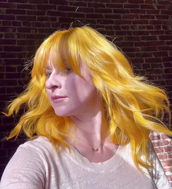 Mustard-Hair-is-the-Unexpected-Way-to-Go-Warm-This-Spring-61