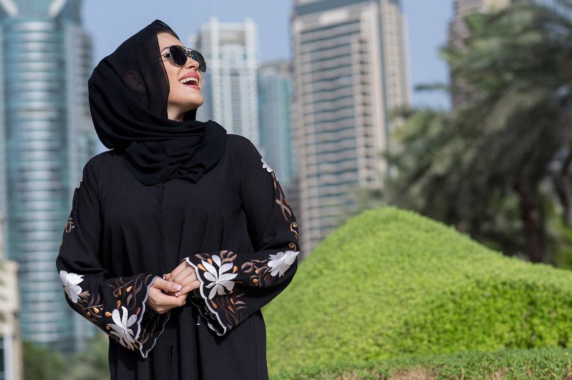 Things-to-Keep-in-Mind-When-Buying-an-Abaya-main-image