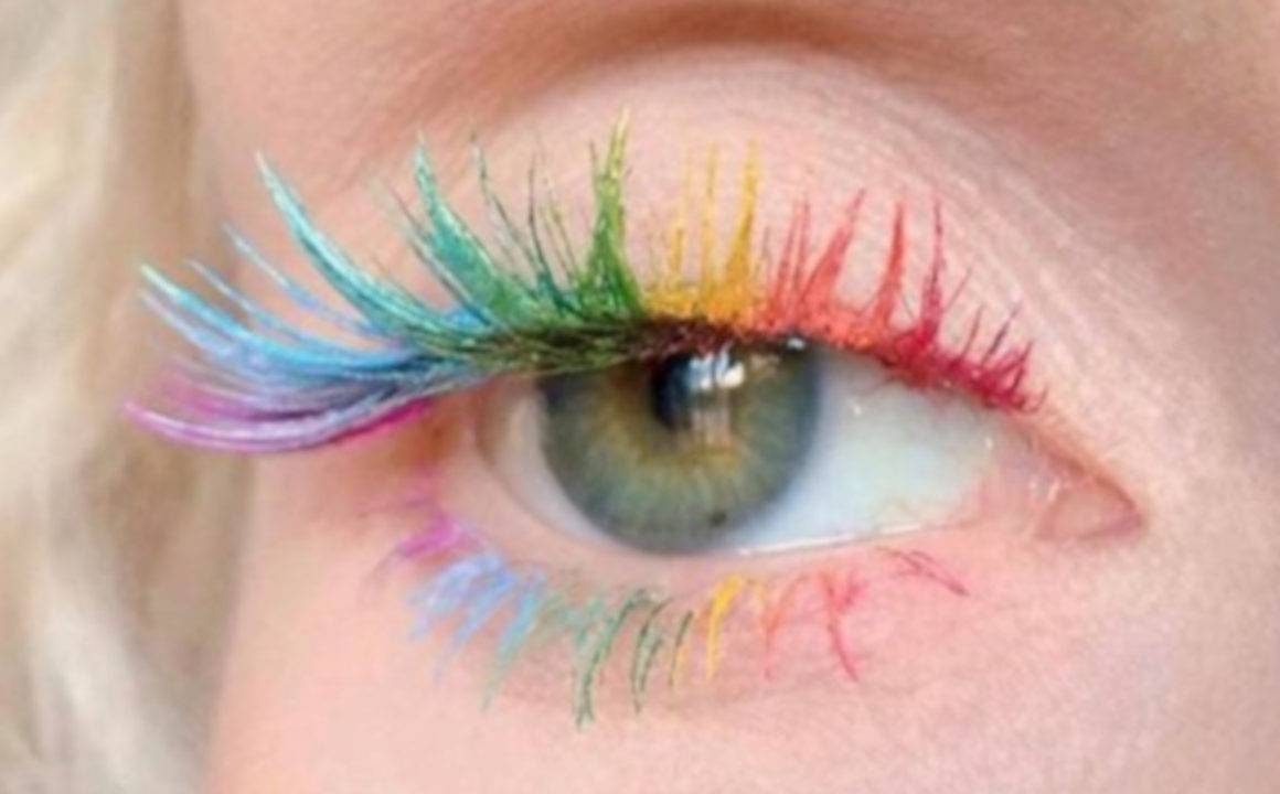 All The Fun Ways to Wear Colored Mascara This Summer 8