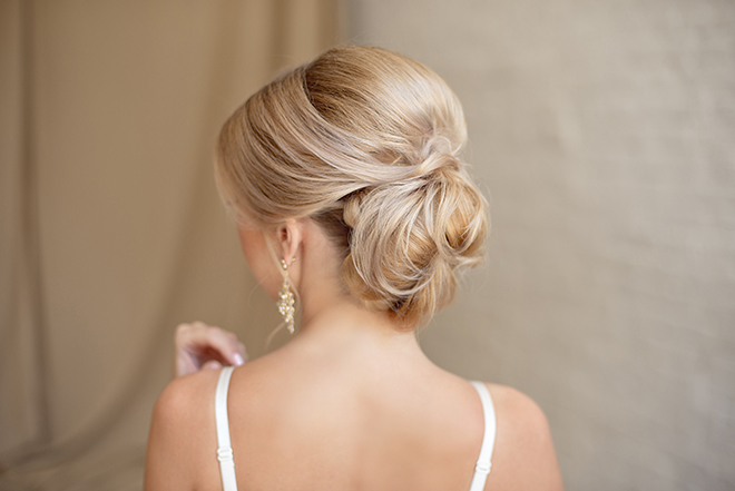 12-Best-Hairstyles-for-a-Student-Party-chignon
