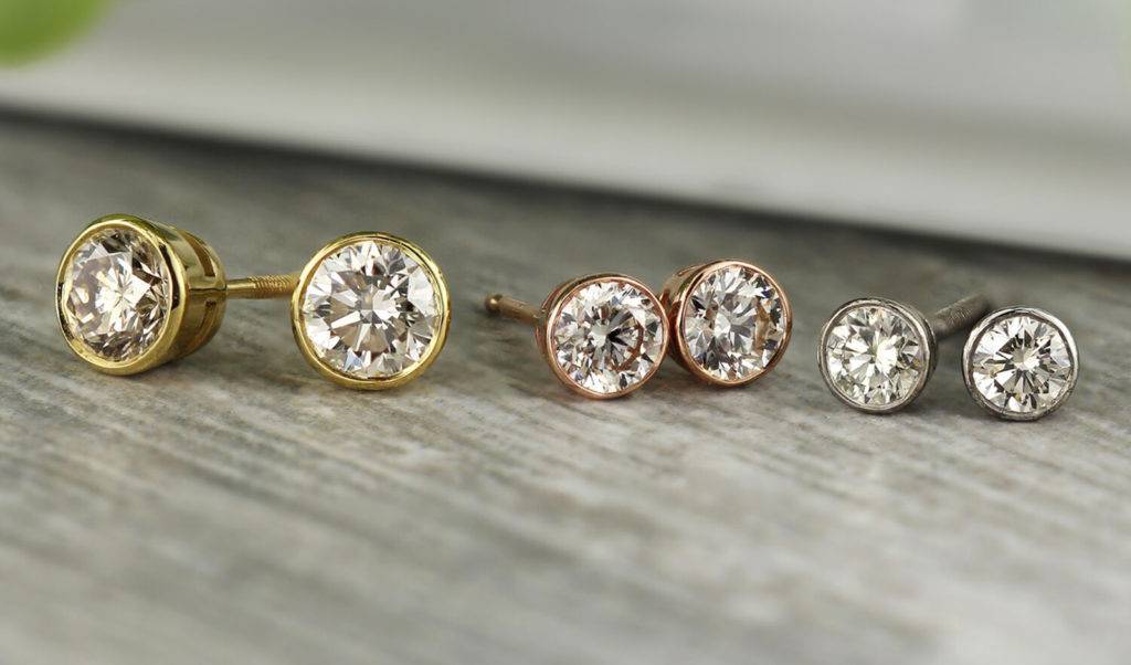 How-to-Choose-Diamond-Stud-Earrings-main-image