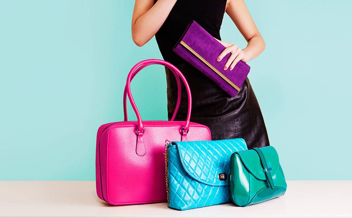 How to Choose a Bag to Flatter Your Figure | Fashionisers©