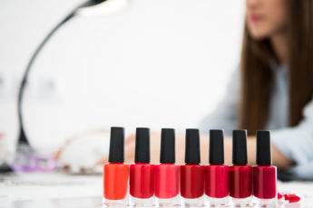 how-to-choose-the-best-nail-salon