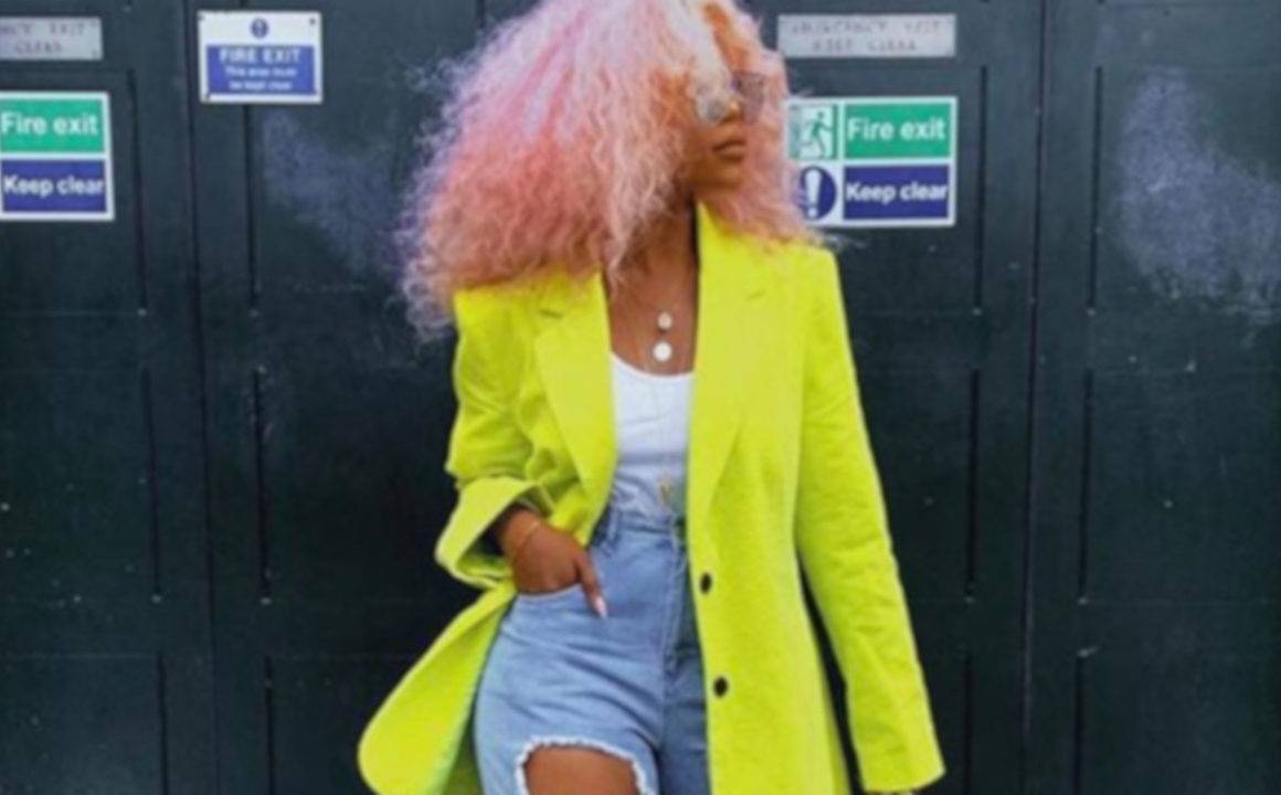 how to wear neon outfits in fall