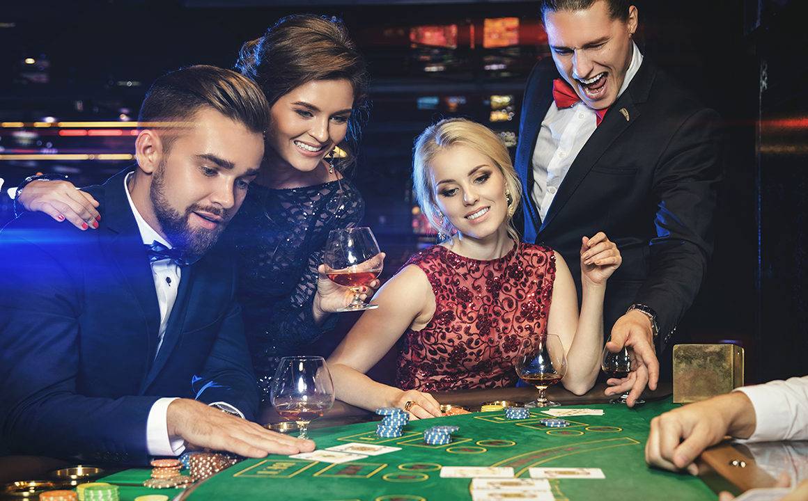 five-fab-looks-for-a-night-at-the-casino-main-image