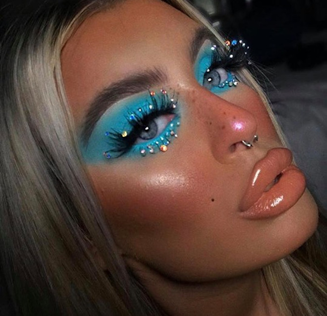 neon blue makeup looks