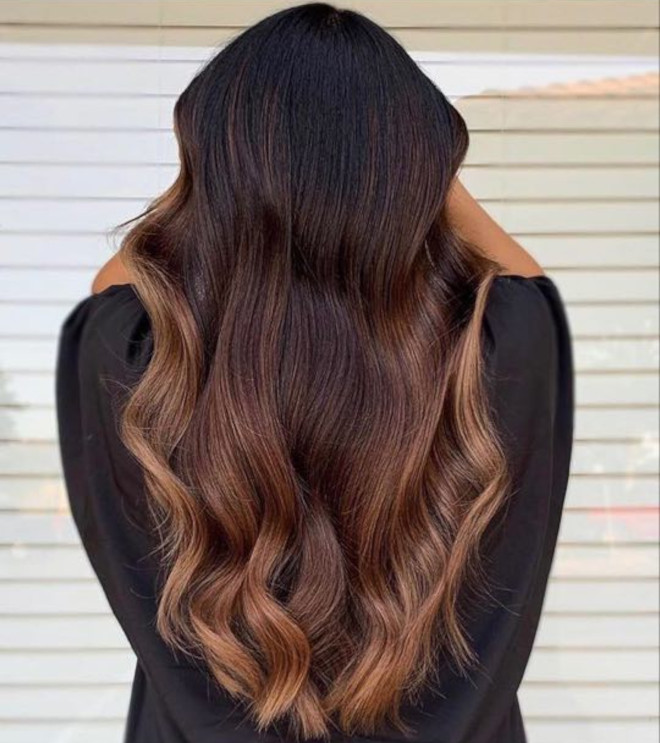 which fall hair color to try based on your zodiac sign - scorpio caramel hair