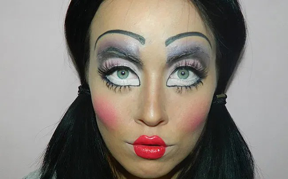 Creepy Makeup Tutorial for Fashionisers©
