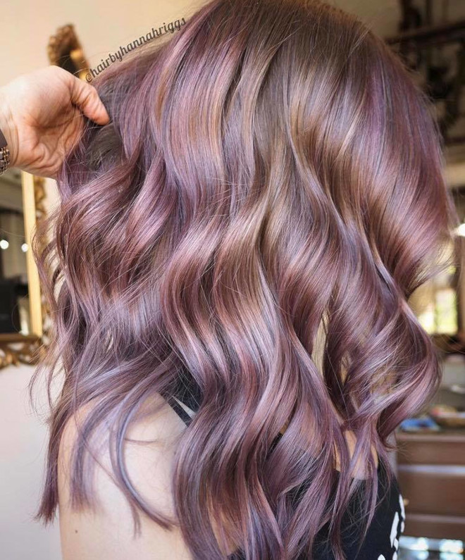 cool toned hair colors to contrast the fall aesthetic