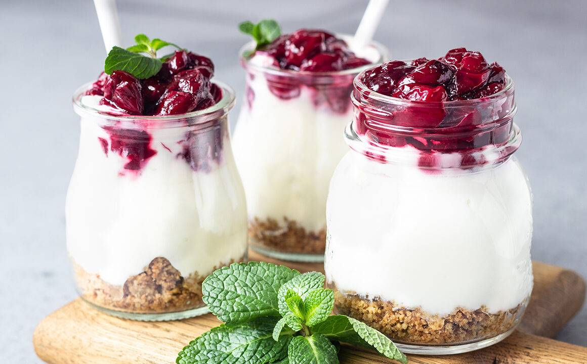 best-food-items-that-help-with-weight-loss-granola-pudding-fruit-yogurt