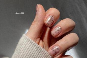 Minimal Barely-There Nails Are Trending