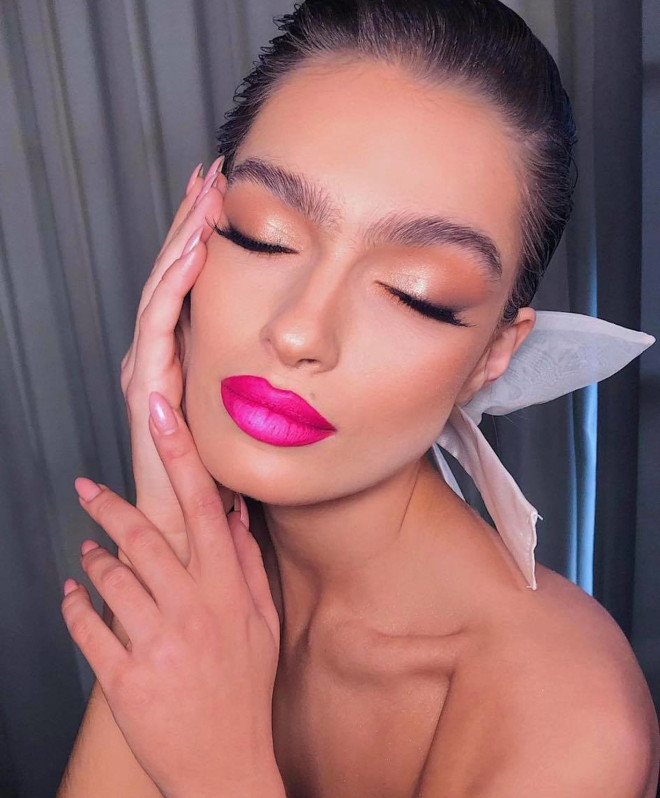 soft glam makeup looks that even minimalists will love