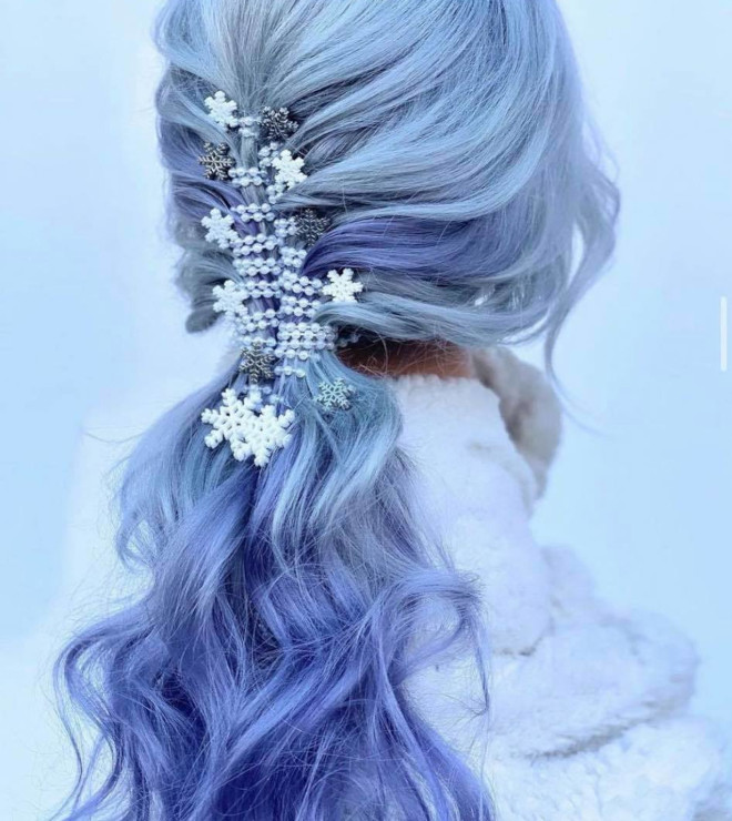 Try Some of These Bright Hair Colors for Brighter 2021 | Fashionisers ...