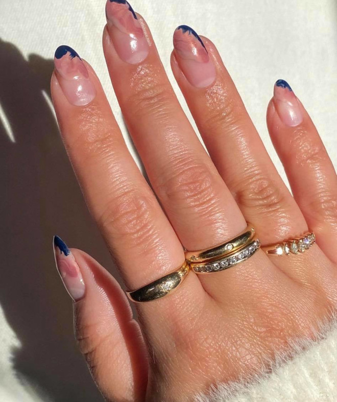 classy nail designs that will go well with any outfit