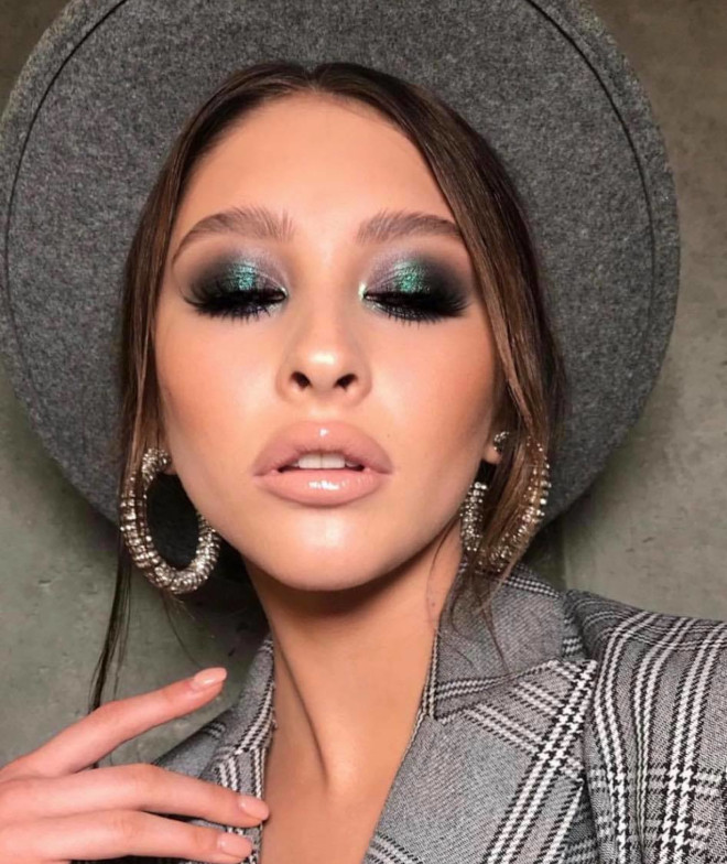 try the hottest 2021 spring makeup trends before everyone else