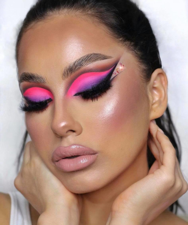 try these neon makeup ideas to spice up your boring pandemic days
