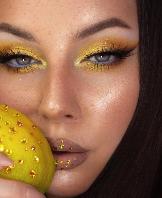 add a pocket full of sunshine to your look with the yellow eye makeup trend