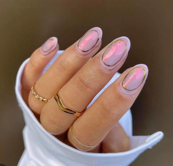 aurora nails are the prettiest manicure trend for spring