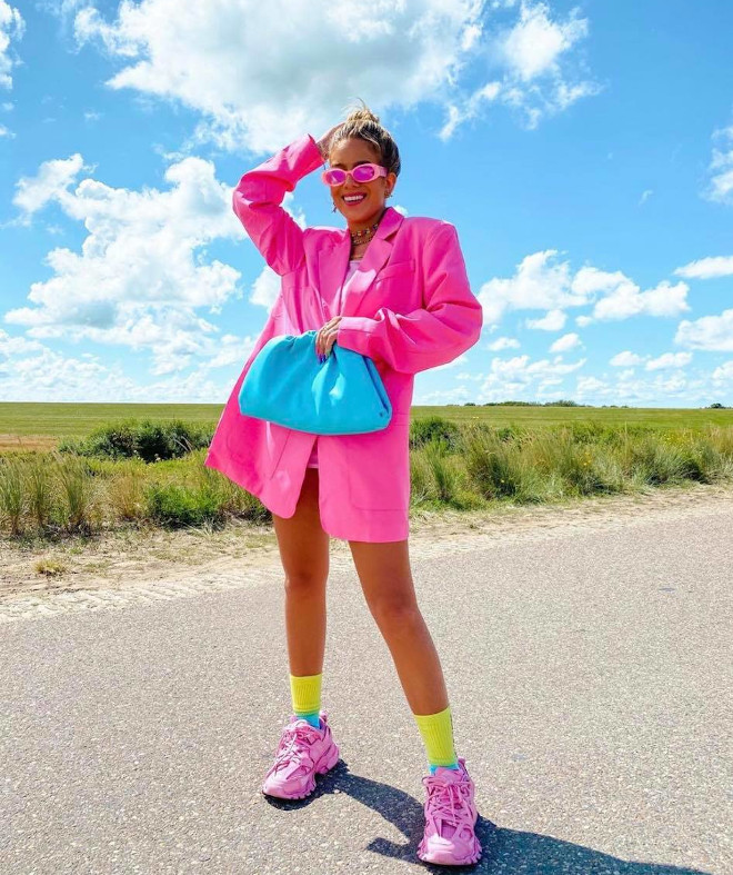 eye-catching colorful outfits to rock for spring