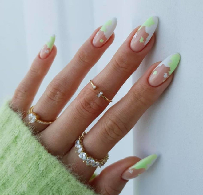 refresh your spring looks with pastel nails