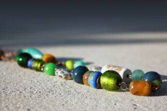 trendy-beaded-necklace-on-the-table