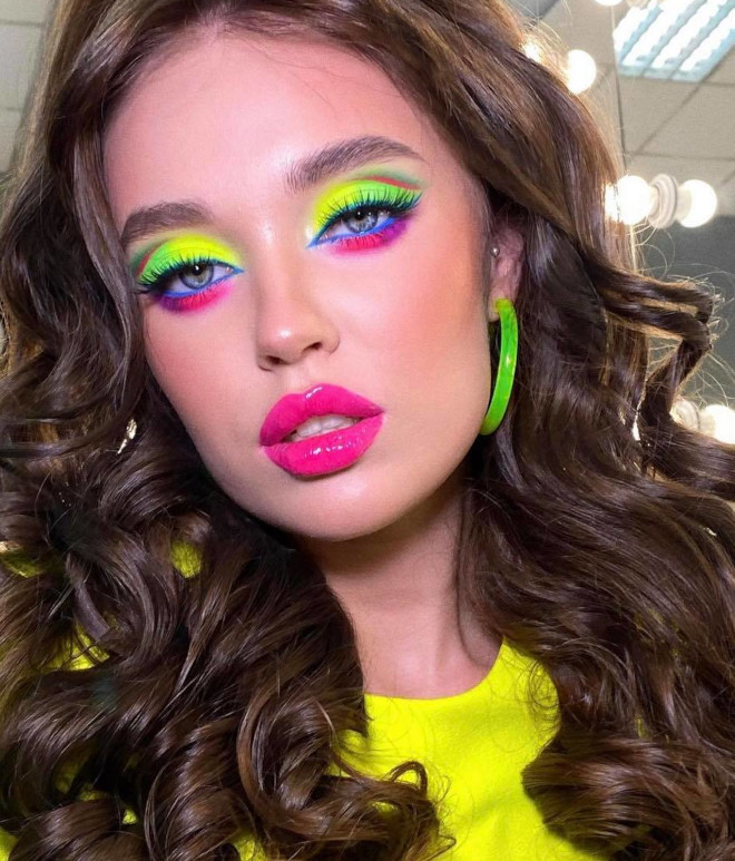 neon eyeliner is the perfect way to accent your eyes & channel your vibrant energy this summer